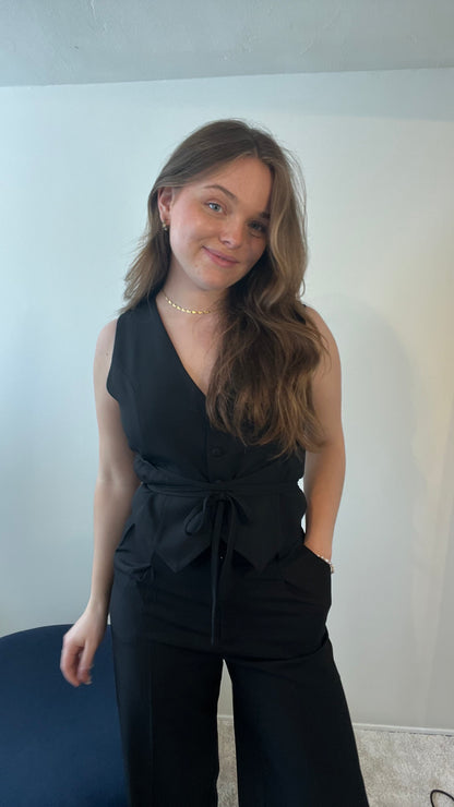 Elisabeth Vest - Sort