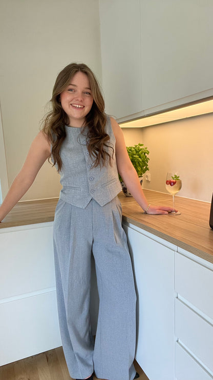 Ellen Johanne Vest - Lyseblå