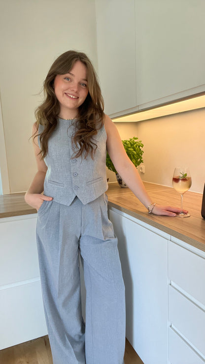 Ellen Johanne Vest - Lyseblå