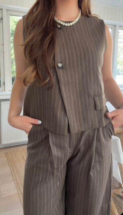 Mathilde Vest -Mørkebrun