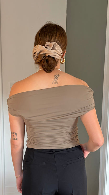 Julie Top - Lys brun